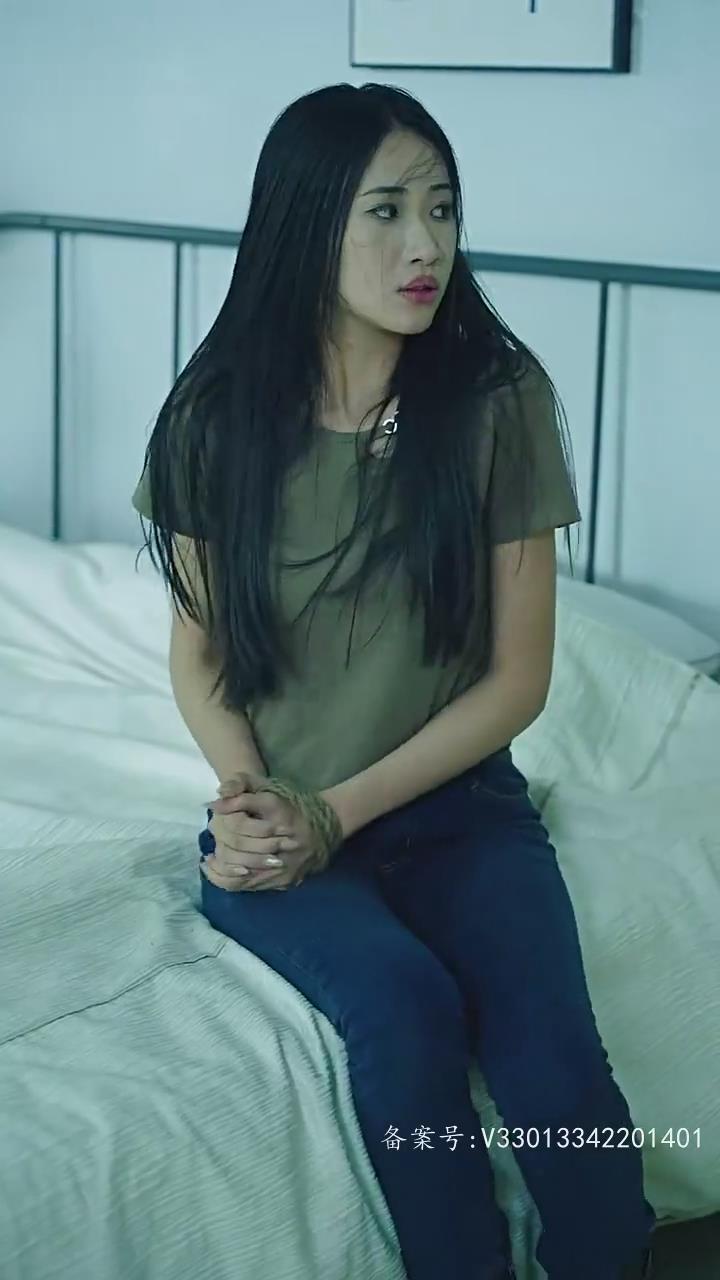 一位女性