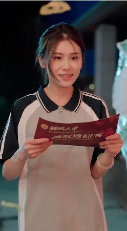 地狱男爵2：黄金军团国语